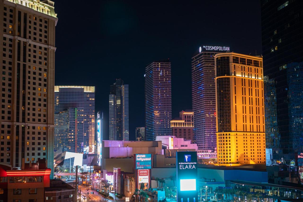 No Resort Fees-Mgm Stripview-Jacuzzi-Formula 1 Track View ラスベガス エクステリア 写真